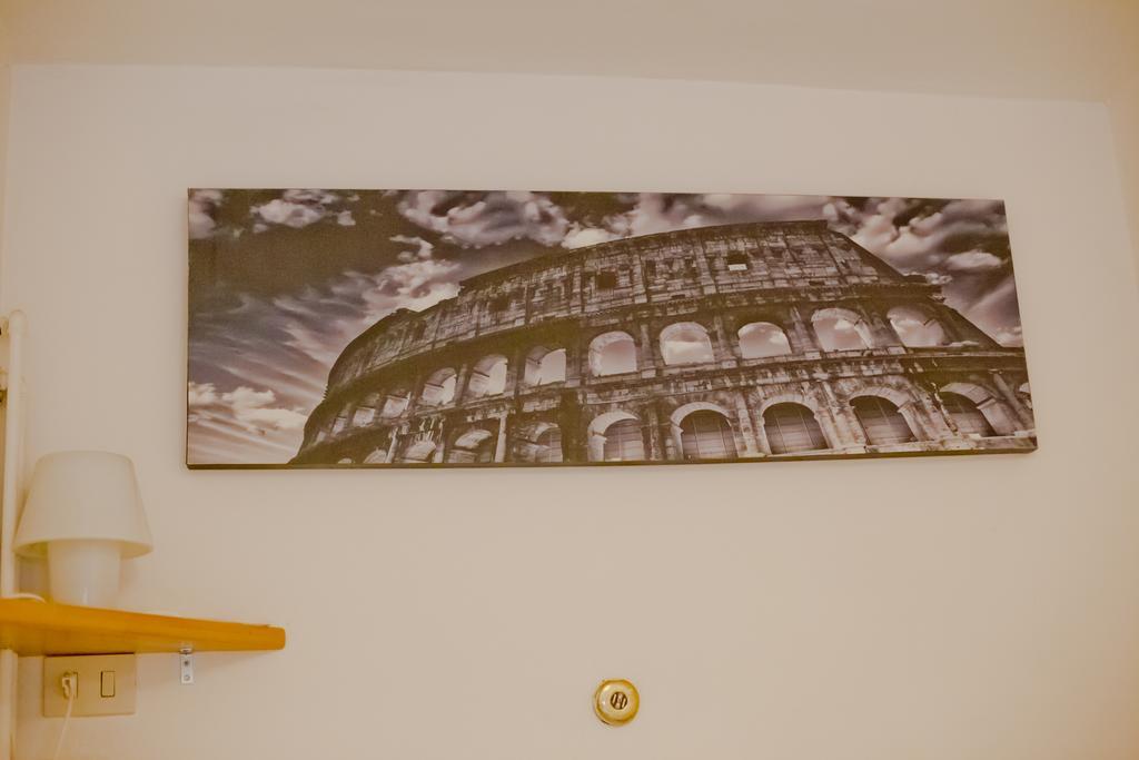 Vacanze Romane Colosseum מראה חיצוני תמונה